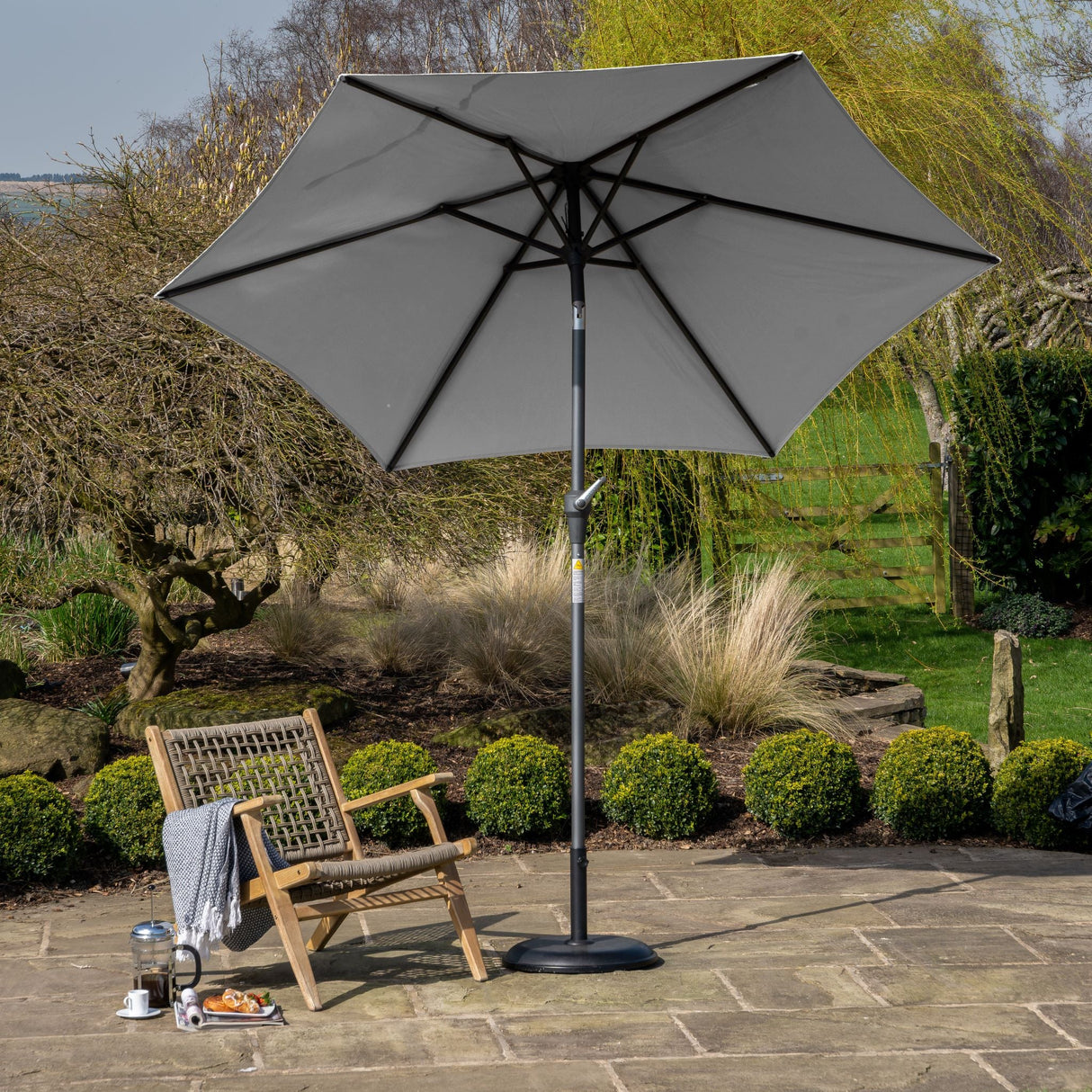 3m Round Centre Pole Parasol – Weather-Resistant Garden & Patio Shade with Easy Tilt and Durable Aluminium Frame
