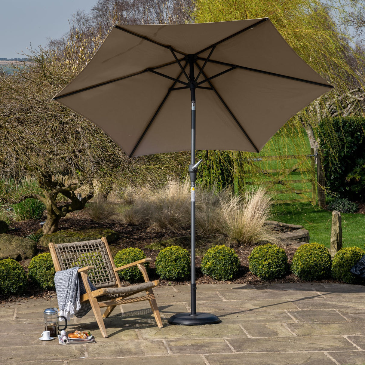 3m Round Centre Pole Parasol – Weather-Resistant Garden & Patio Shade with Easy Tilt and Durable Aluminium Frame
