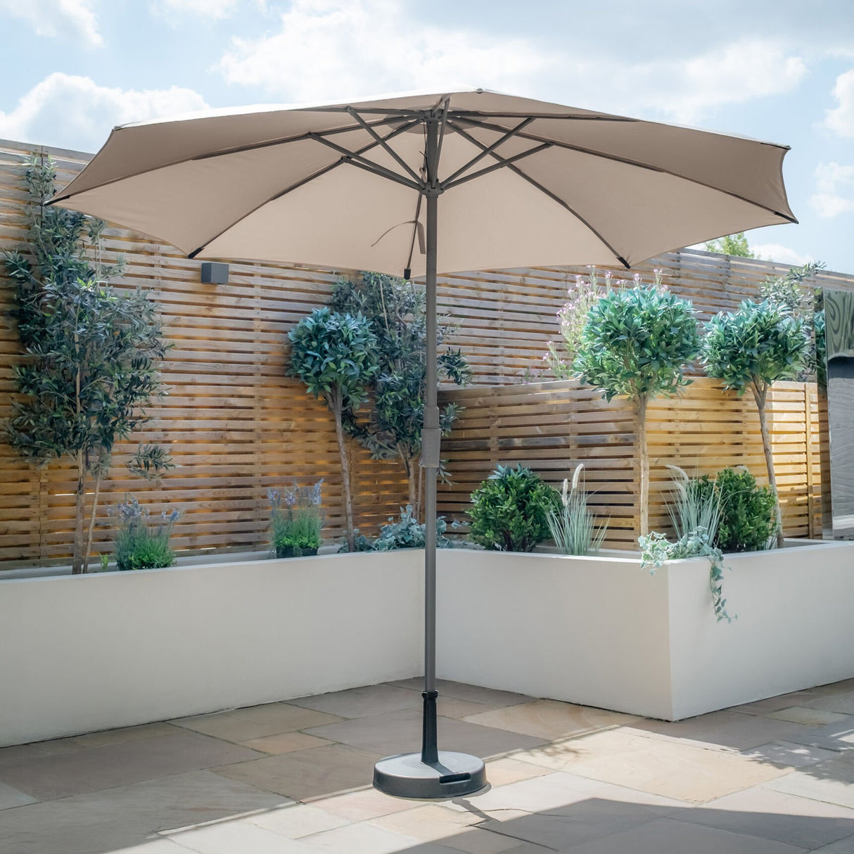 Round Tilting 3m Parasol – Durable Outdoor Shade with Smooth Crank & Adjustable Tilt