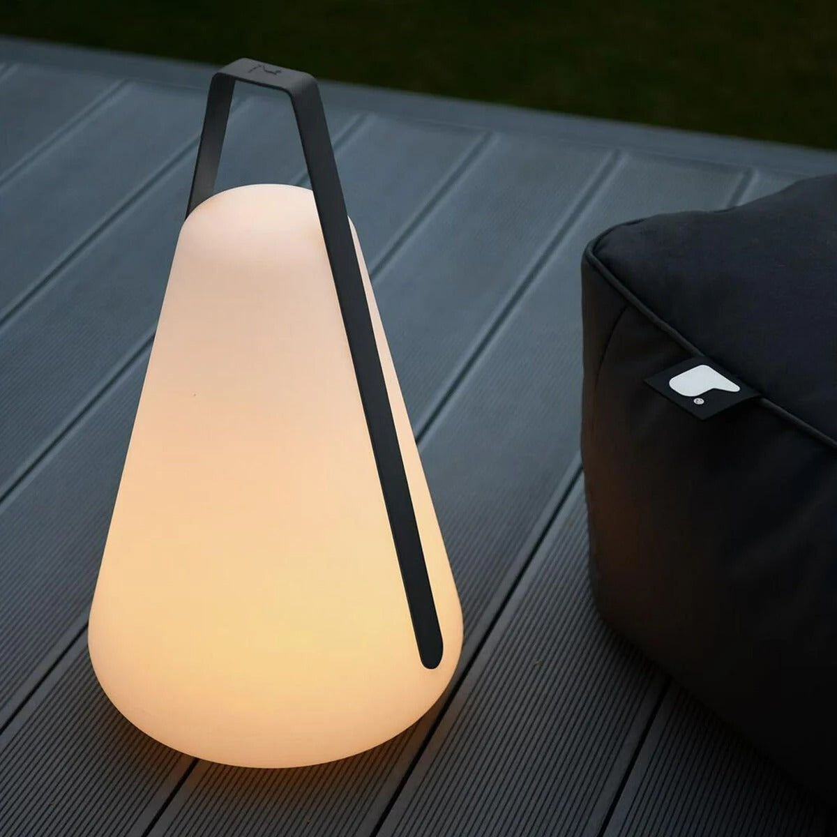 Portable USB-C Rechargeable Garden & Indoor Light B Bulb Weatherproof LED Lamp