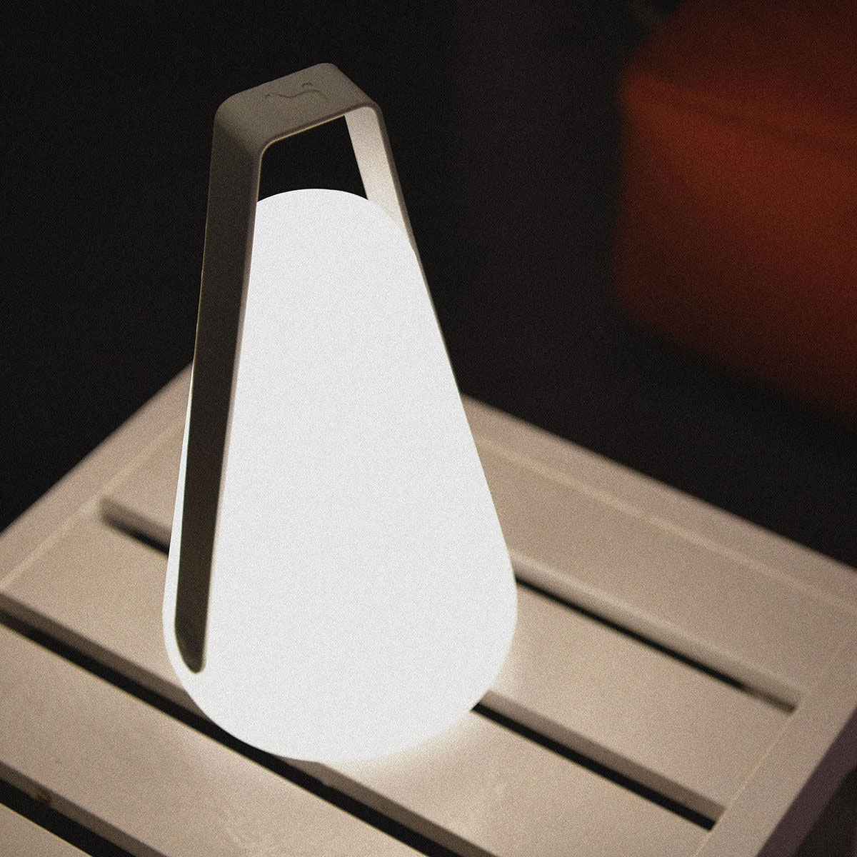 Portable USB-C Rechargeable Garden & Indoor Light B Bulb Weatherproof LED Lamp